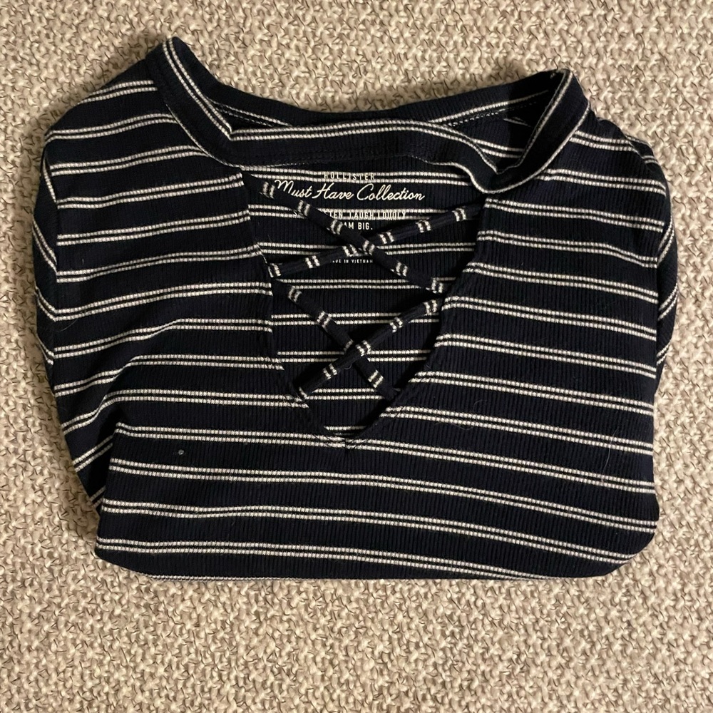 Hollister must have long sleeve